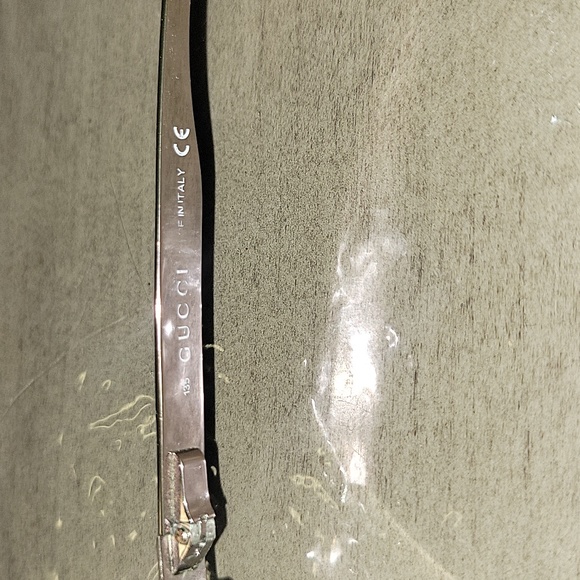 Like new Swarovski Gucci eyeglasses - Picture 4 of 8